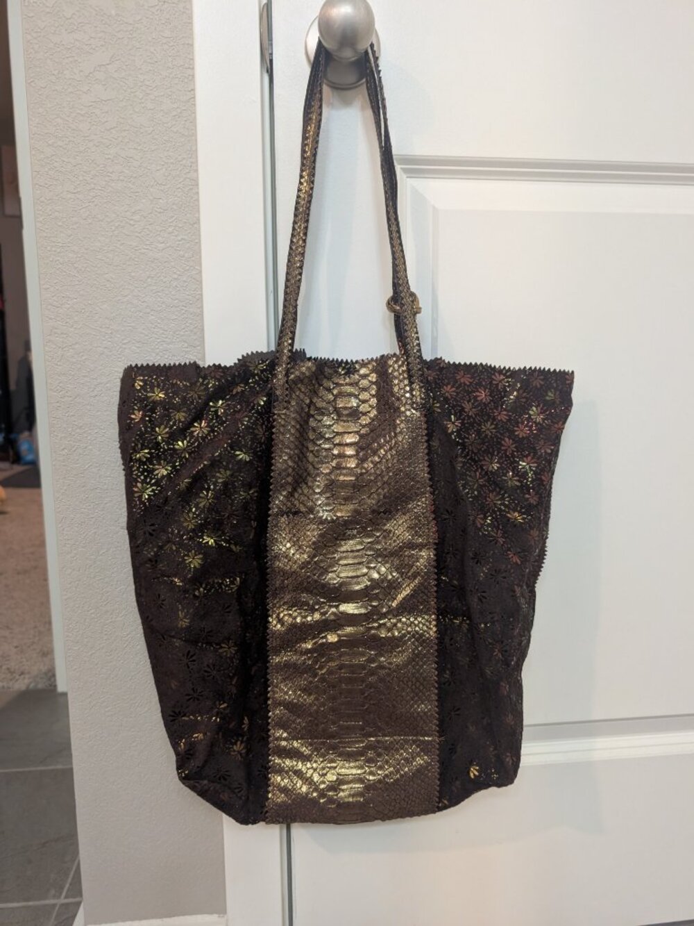 Handbag - Picture 5 of 5